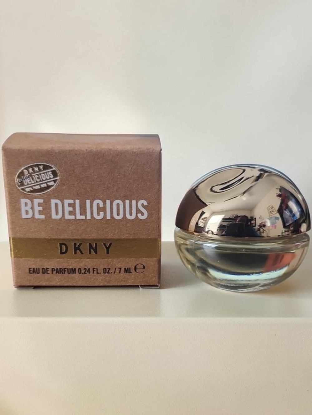 DKNY Golden Delicious NIB